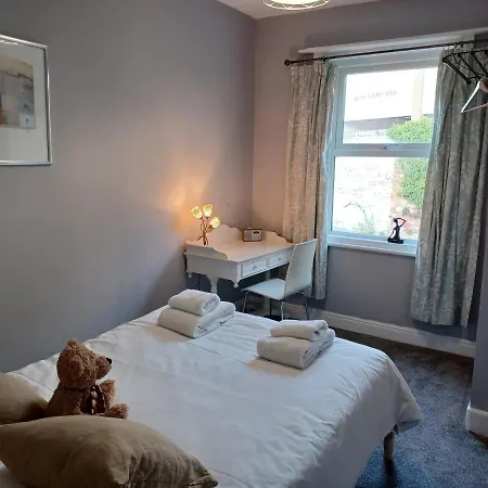 Trafalgar Shortstop Apartman *